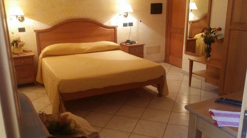 Hotel Mistef Falerna Dış mekan fotoğraf