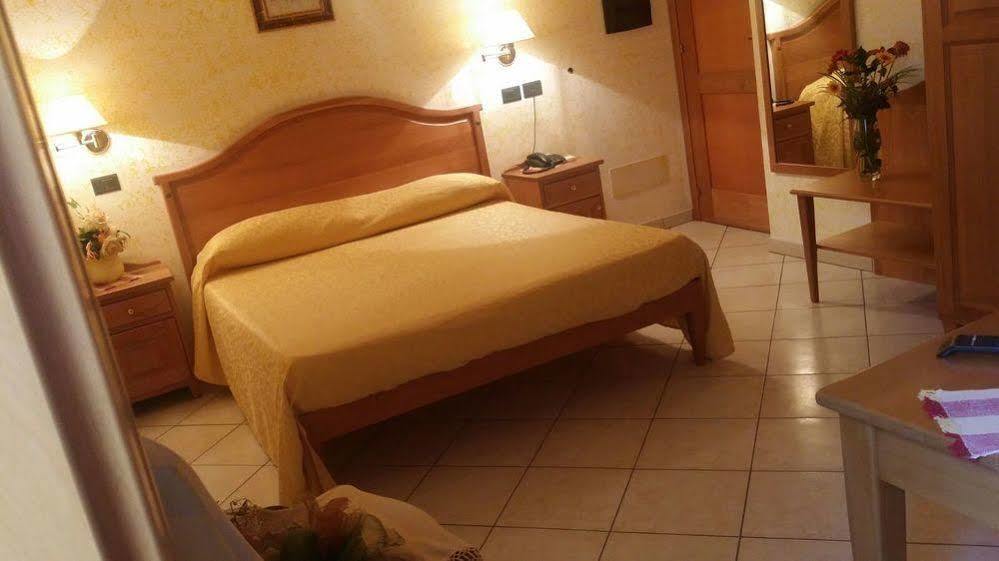 Hotel Mistef Falerna Dış mekan fotoğraf