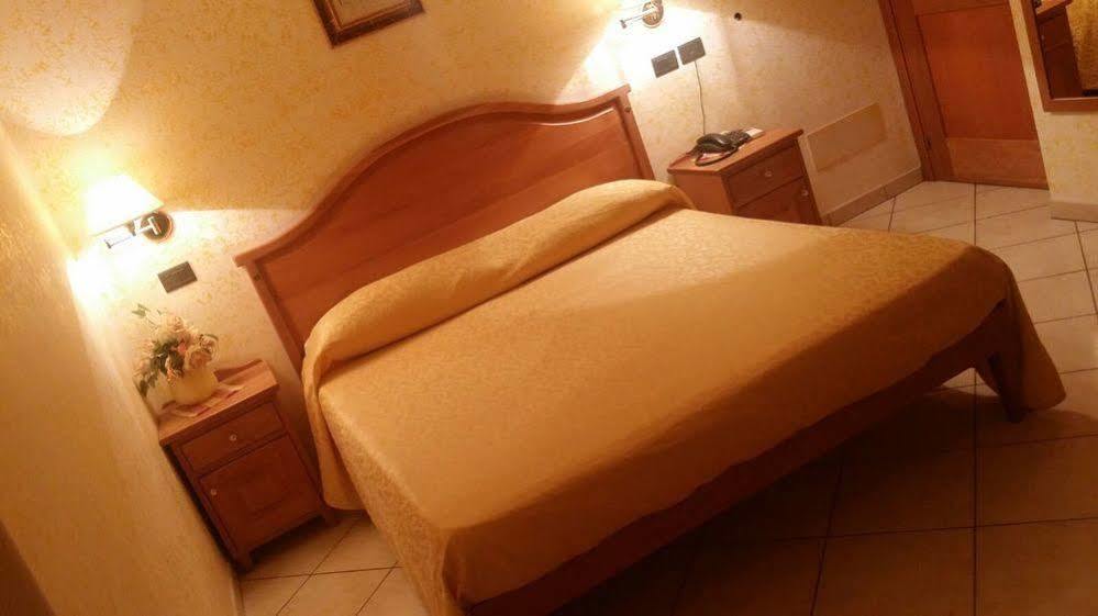 Hotel Mistef Falerna Dış mekan fotoğraf